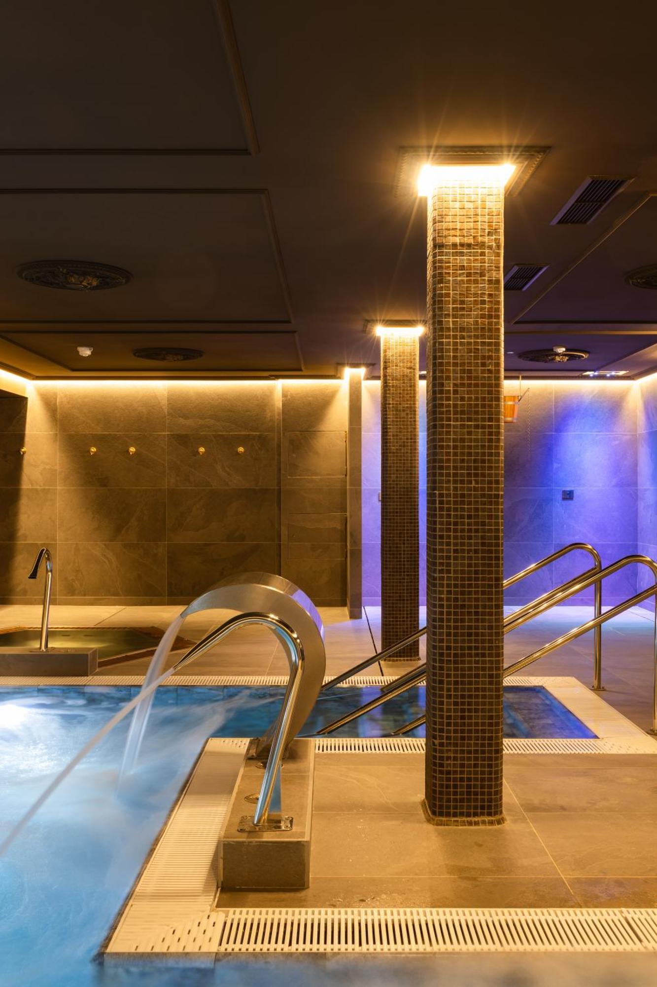 Hotel Luze Boutique Сан-Себастьян Екстер'єр фото